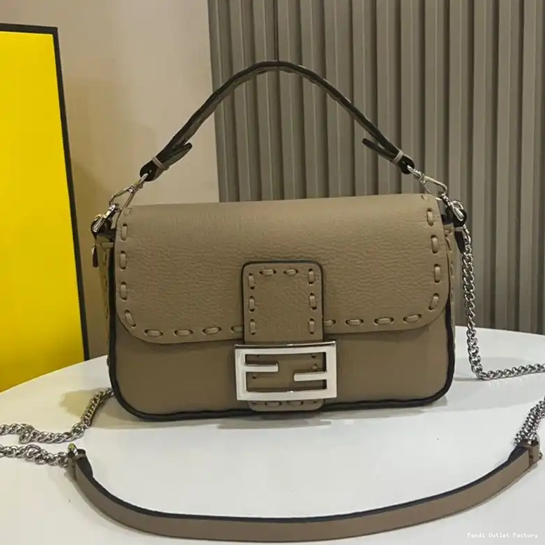 Vintage HOT Baguette Cuoio Leather Selleria Romano Mini In Bag Fendi Khaki 0520